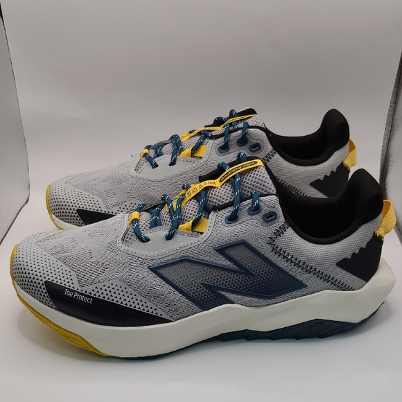 NEW New Balance Dynasoft Nitrel V6 Trail Running Shoes-Grey/Green Size 9.5 4E - Picture 1 of 10